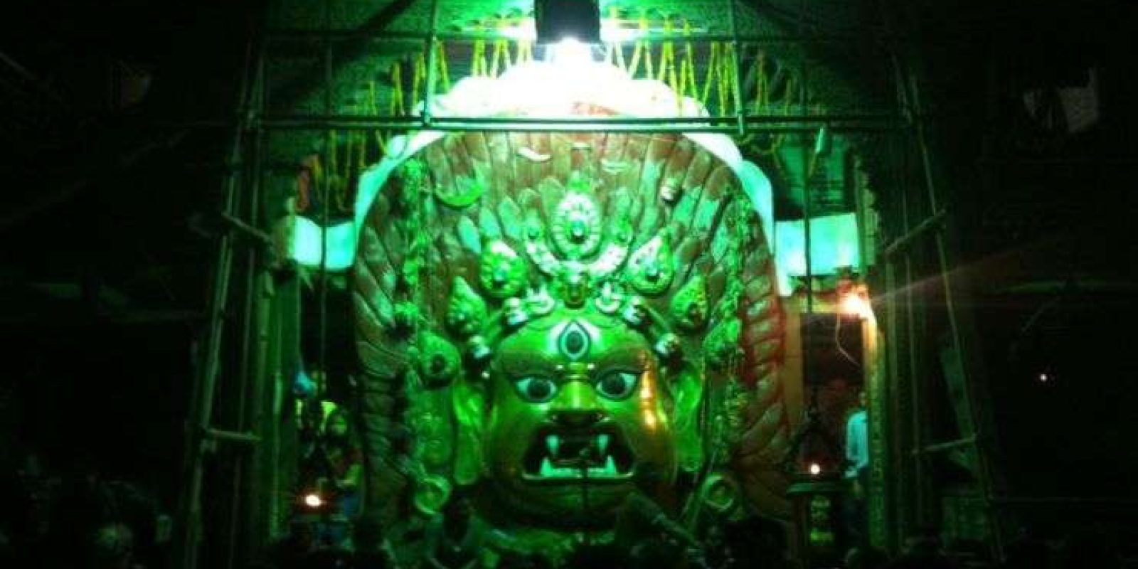 20150928021857_indra_jatara_robon