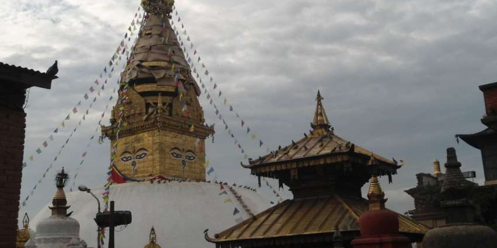 20160830042010_Swayambhunath