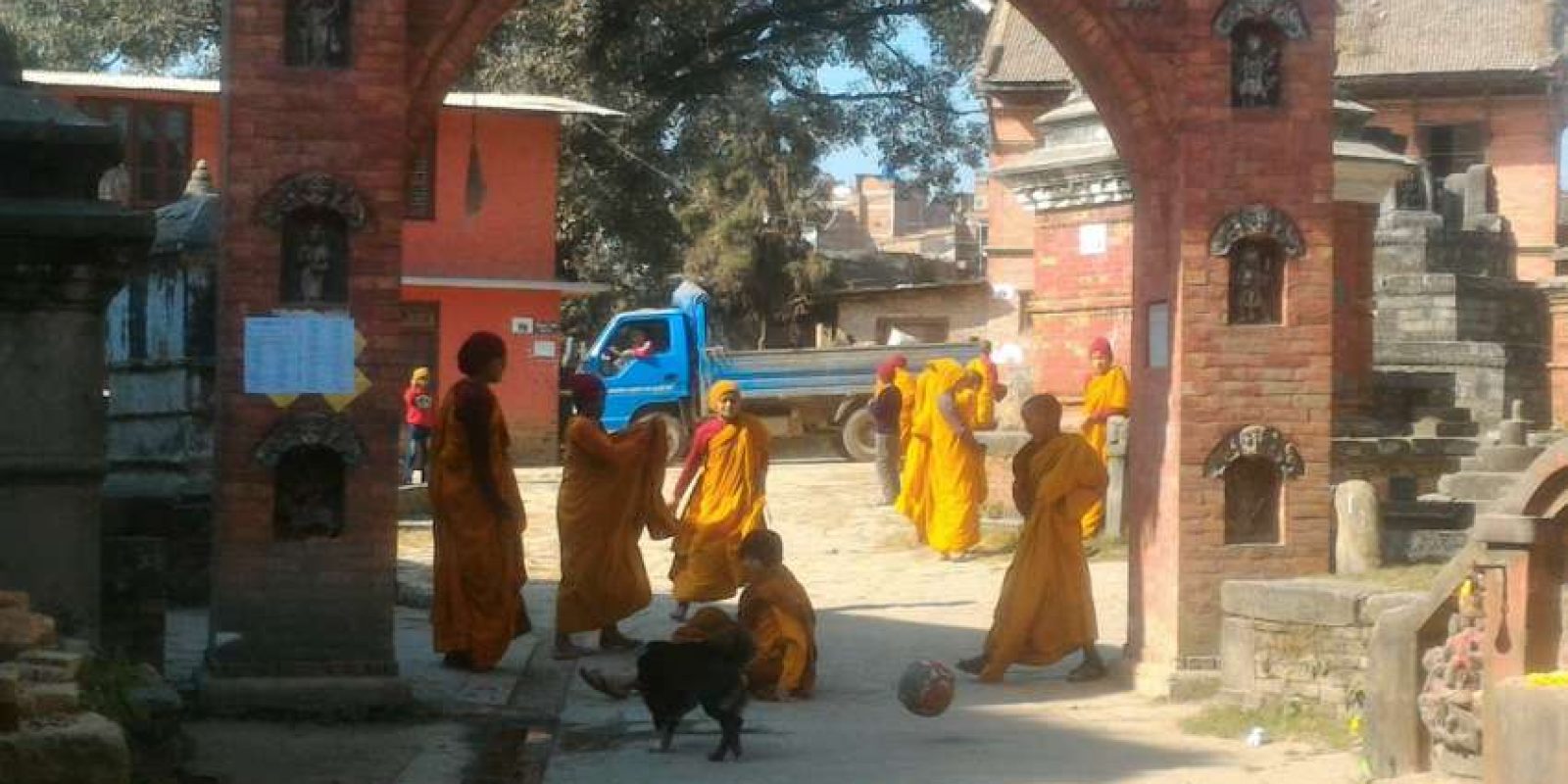 20161121103546_monks_football