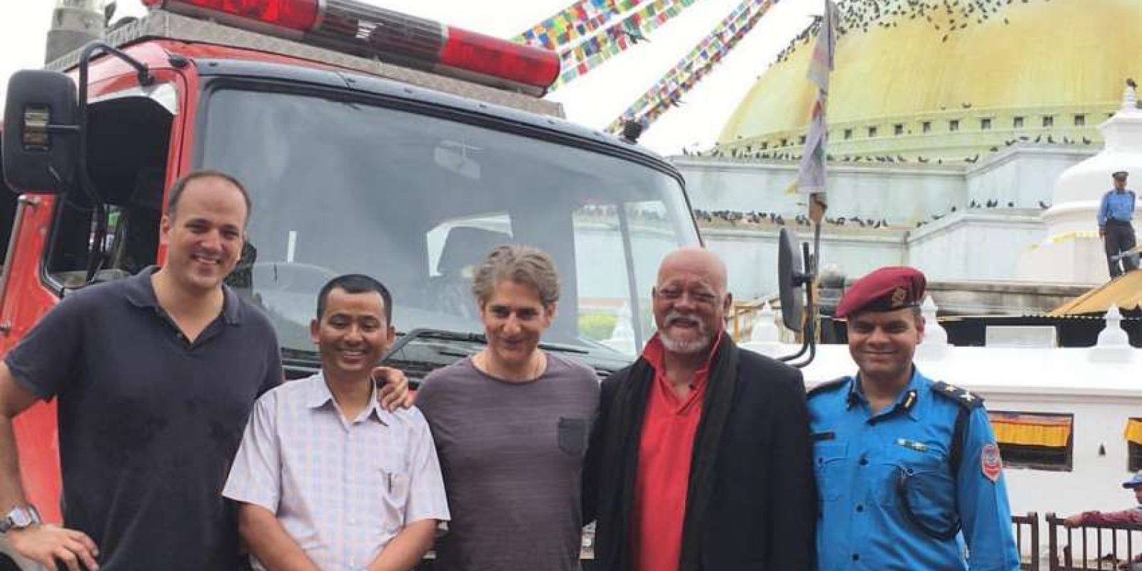 20171130034942_FireTruckBoudhaStupa 20171130034942_FireTruckBoudhaStupa